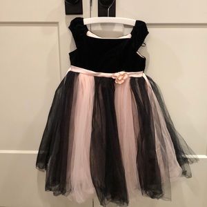 Velvet and tulle dress for girls Size 4t